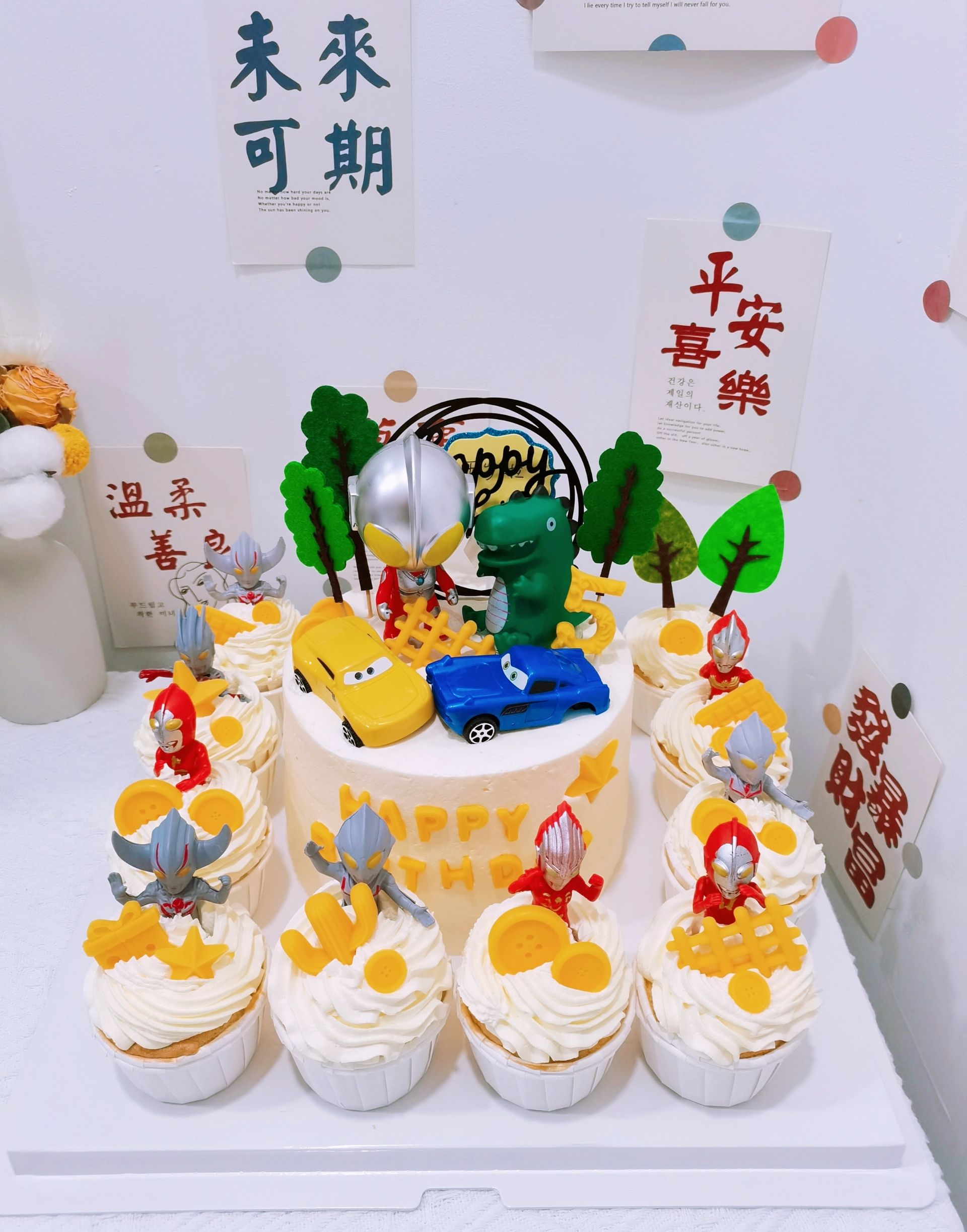 生日蛋糕奥特曼(生日蛋糕奥特曼简笔画)