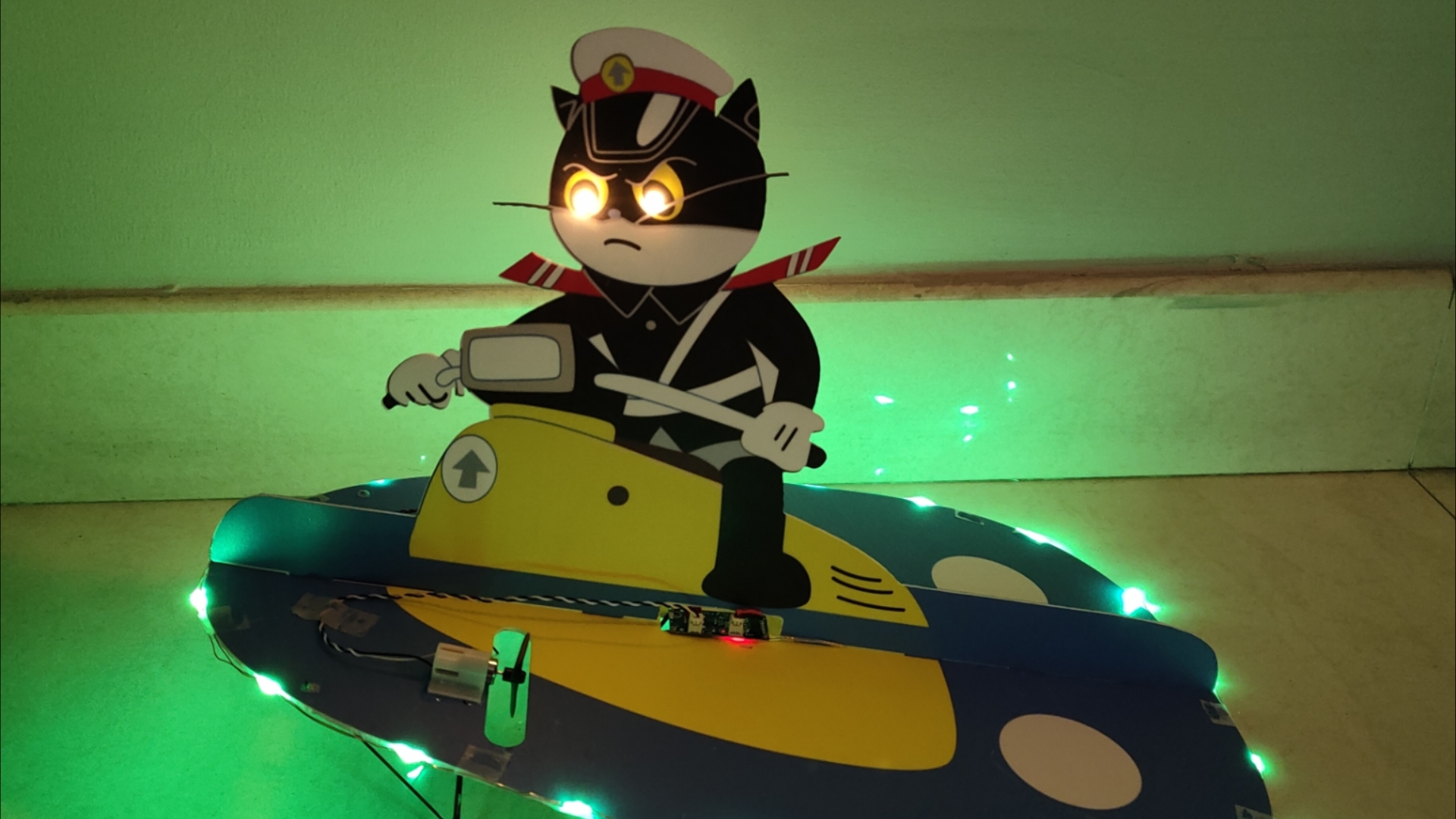 奥特曼黑猫警长游戏下载(奥特曼大战黑猫警长漫画全集)