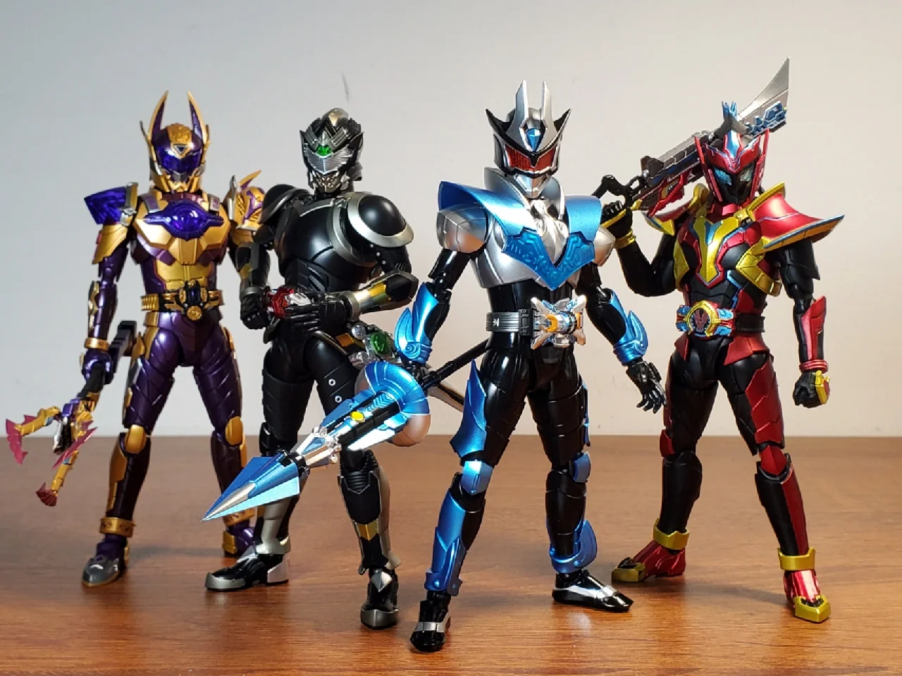 铠甲勇士茨纳米驮拏多(茨纳米铠甲和驮拏多铠甲)