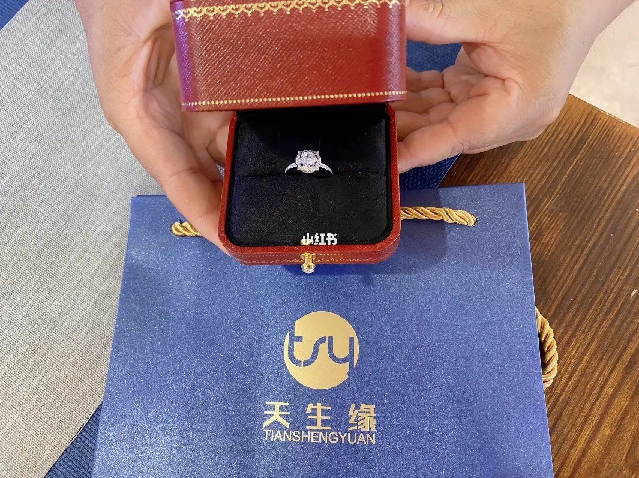 我开了间珠宝店最新版本(我开了一家店用英语怎么说)