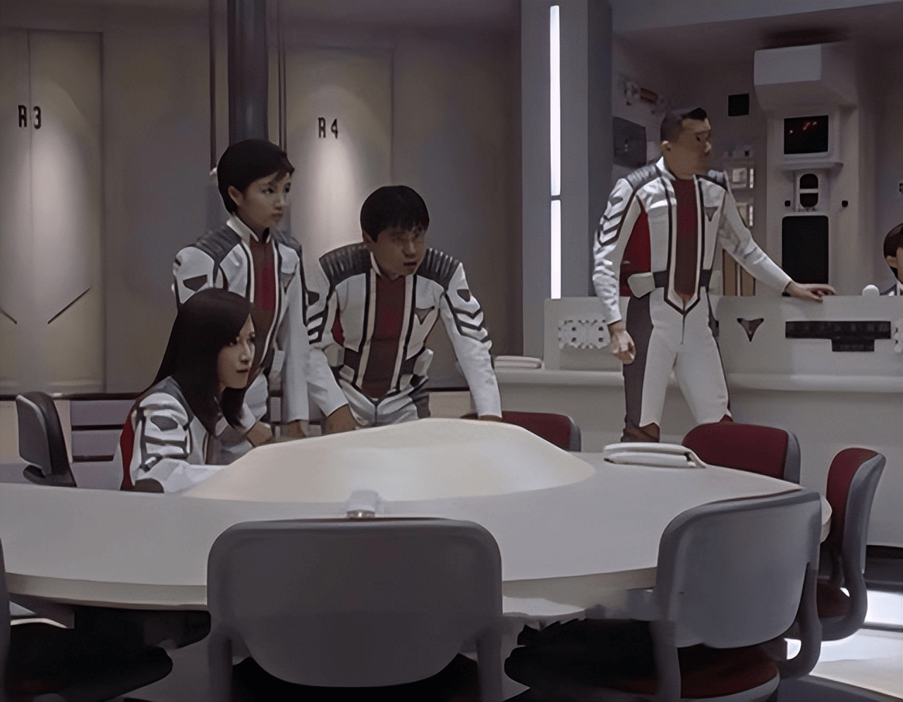 迪迦奥特曼老奶奶和(迪迦奥特曼老奶奶和宇宙人)