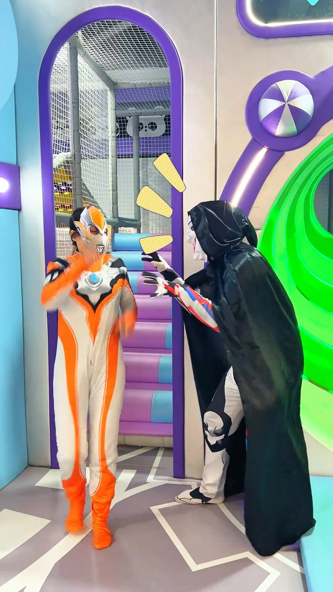 女人奥特曼打怪兽游戏(女生奥特曼对战怪兽游戏)