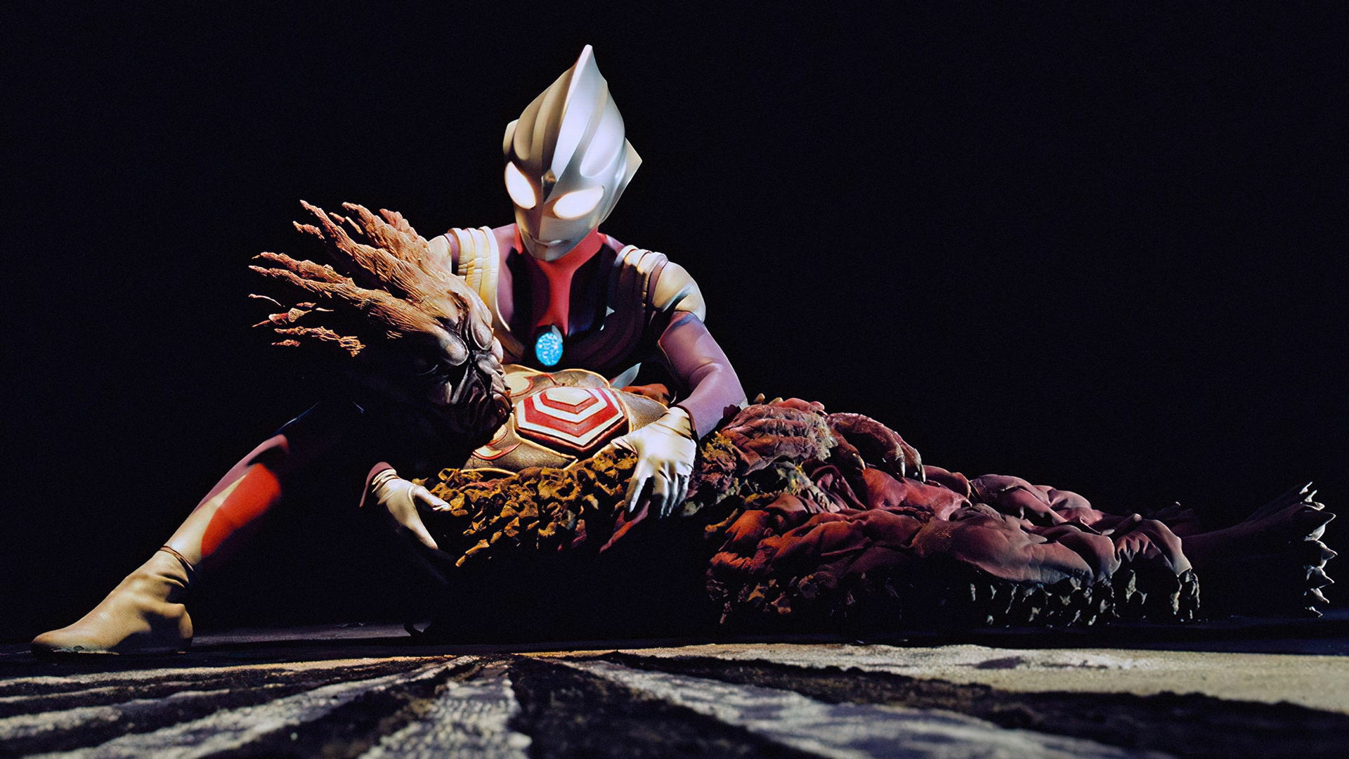 迪奥特曼大电影全集(奥特曼电视剧国语版全集迪迦奥特曼)