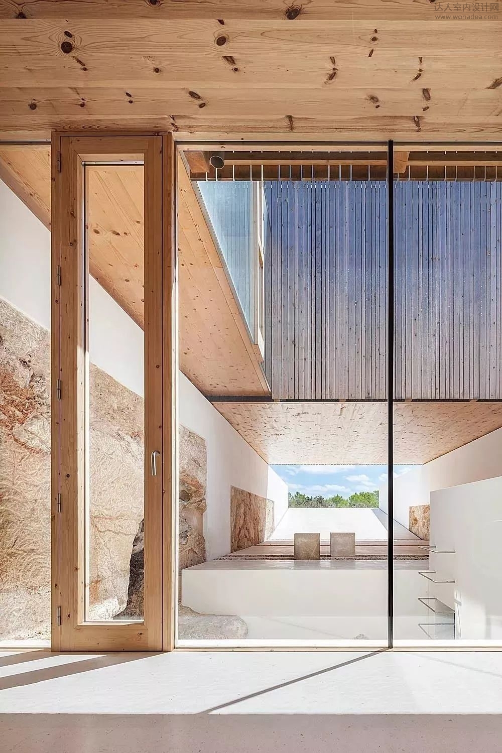 逃出岩石房子的攻略(逃出岩石房子的攻略大全)